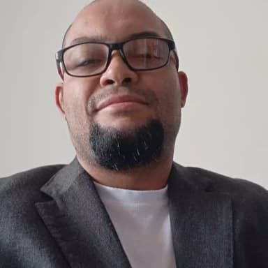 Psicólogo Eduardo Perpétuo Saraiva