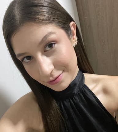 Psicóloga Lara Carolina Pietro