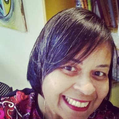 Psicóloga Lara Cristina Reis Ferreira