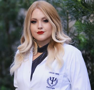 Psicóloga Larissa Vinhal Silva Sousa