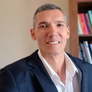 Psicólogo Leonardo Alves da Silva