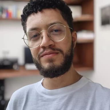 Psicólogo Lucas Almeida de Carvalho
