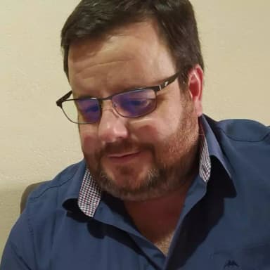 Psicólogo Tiago Agostinho