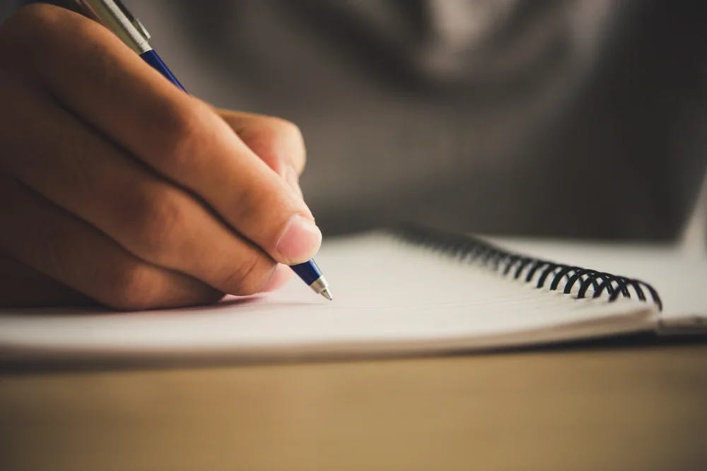 Como Escrever um Diário Pode Te Ajudar a Lidar com a Ansiedade